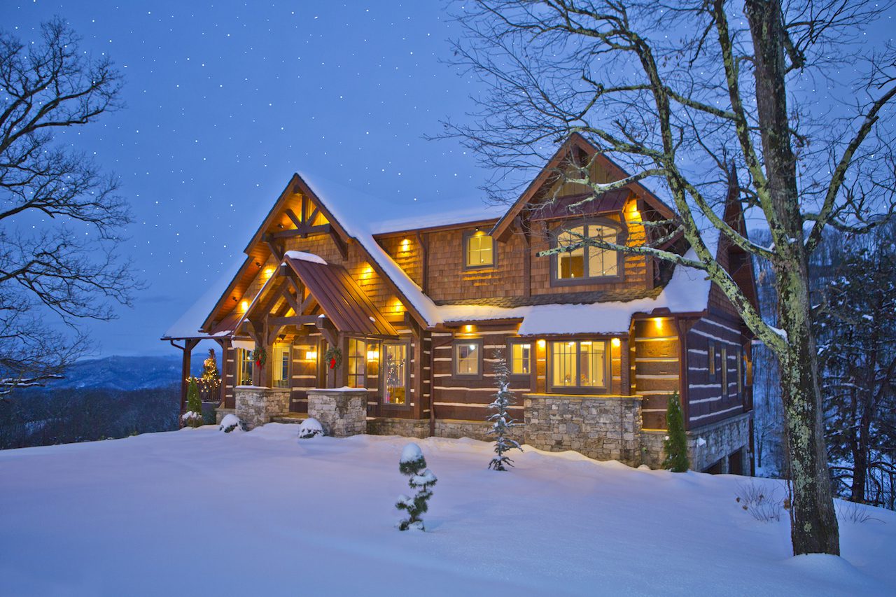 Your Guide to Experiencing a White Christmas in Western North Carolina